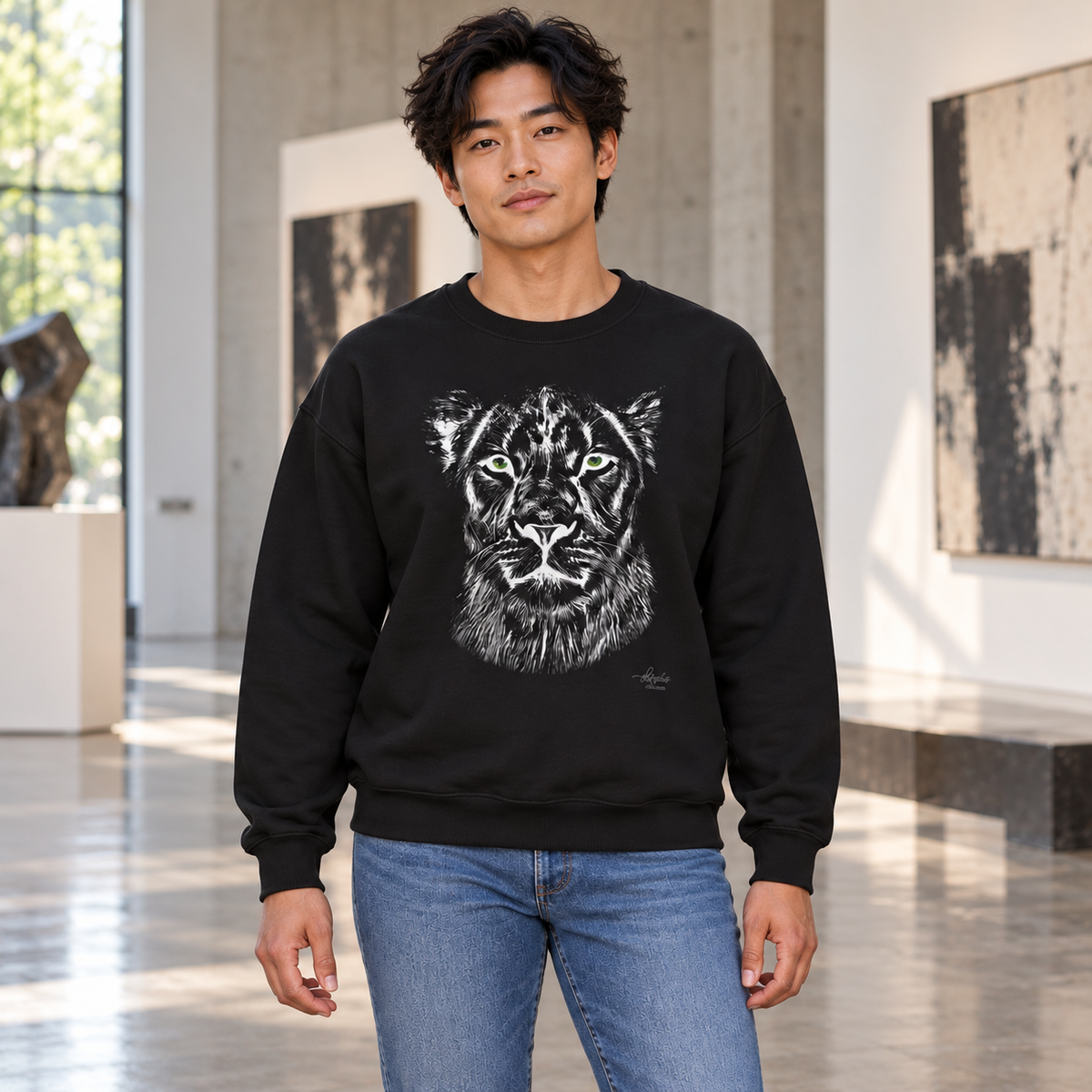 B&W Lioness Heavy Unisex Sweatshirt